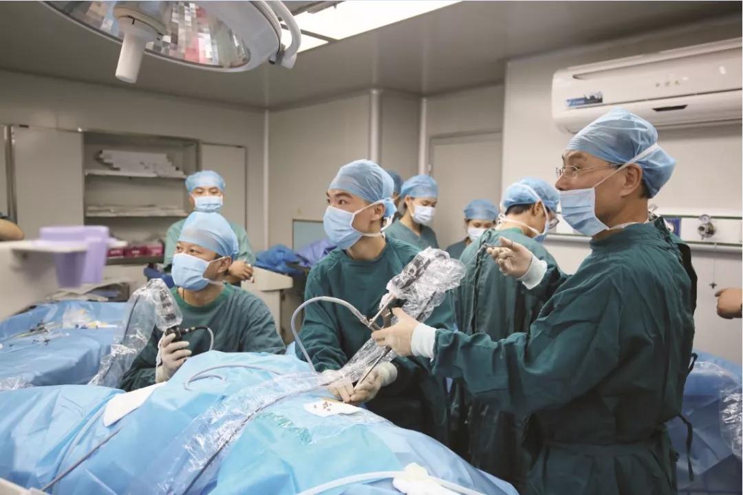 双肾多发结石怎么取干净,双镜联合下胆囊切开取石术