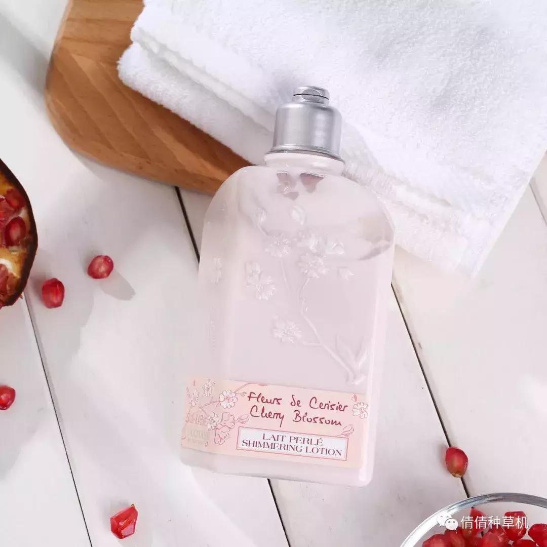 脱掉衣服以后拼的都是身体乳！