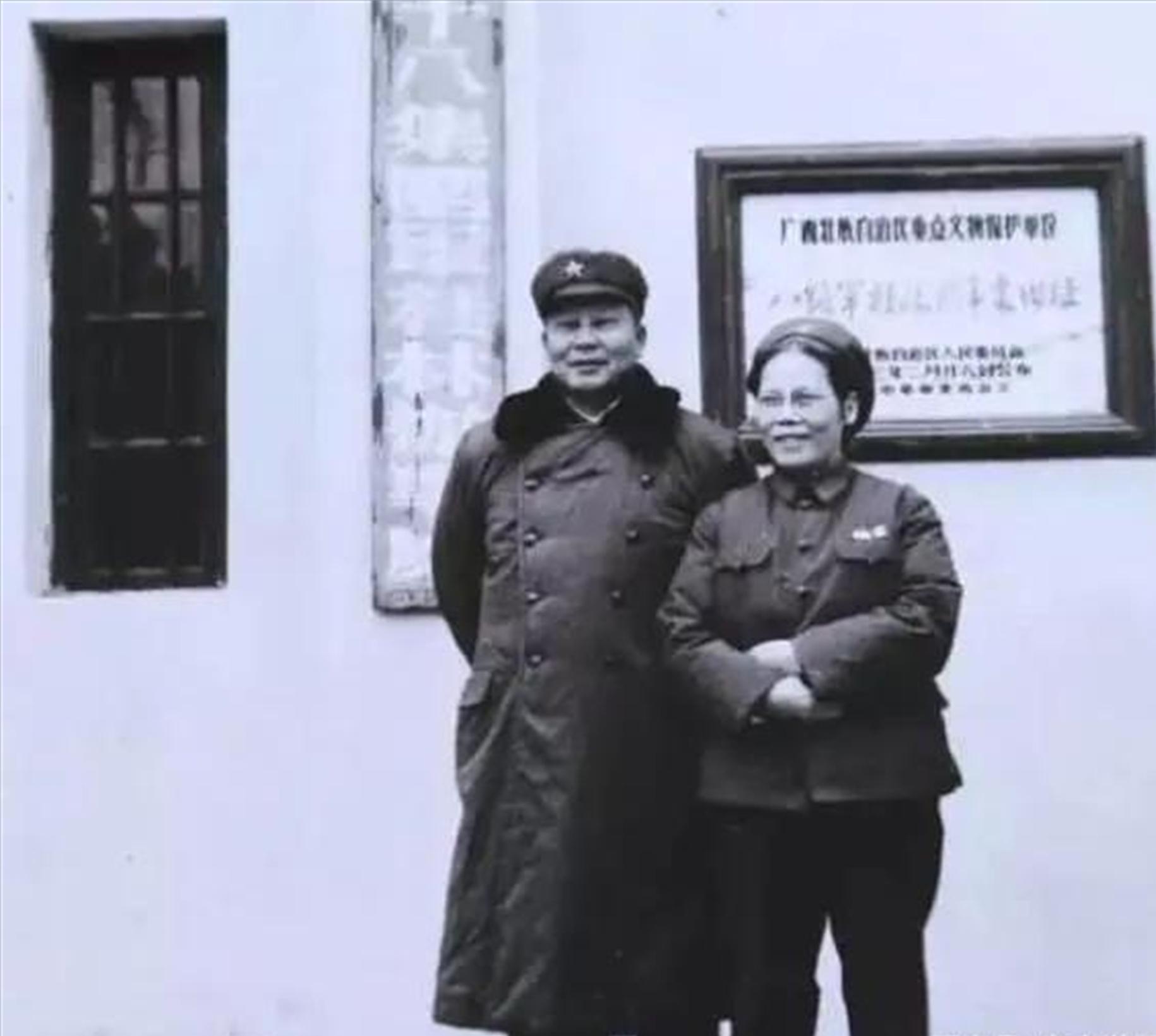 21岁护周总理进西安，30岁陪毛主席入重庆，龙飞虎到底有多强？