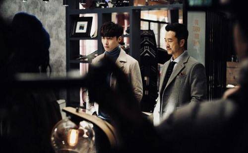 黄金瞳和盗墓笔记差距,黄金瞳和盗墓笔记有关系吗