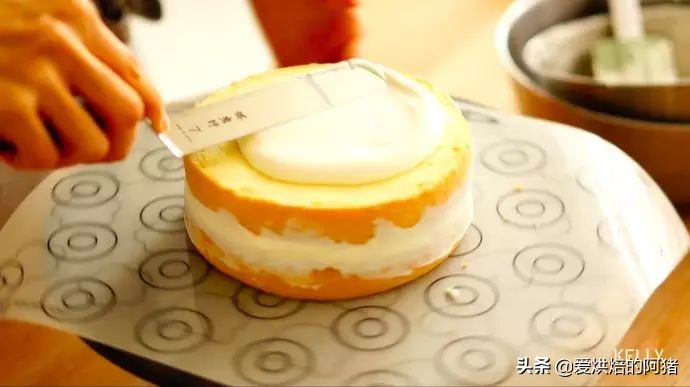 邱莹莹同款草莓奶油蛋糕，基础戚风胚，徒手脱模剖片及抹面挤花