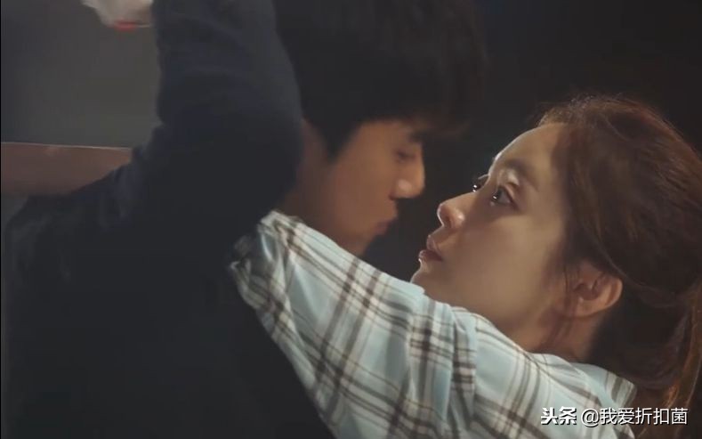 适合情侣增进感情的小游戏,情侣必玩的五个亲密小游戏