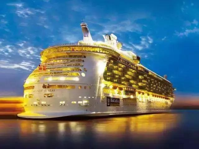 世界顶级豪华游轮合集,世界上7个不可思议的豪华游轮