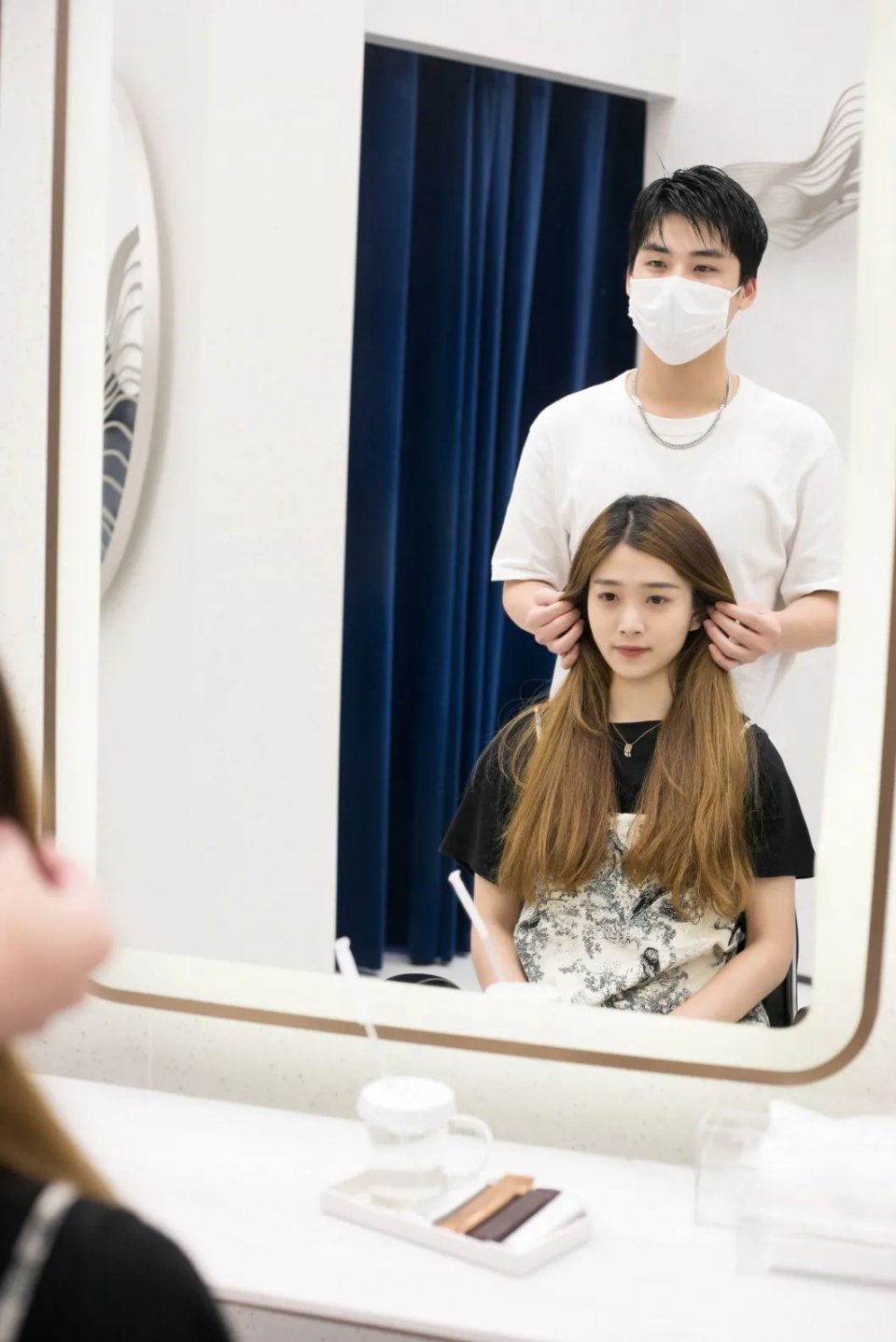 lisa同款发色演唱会,lisa同款发色妆容