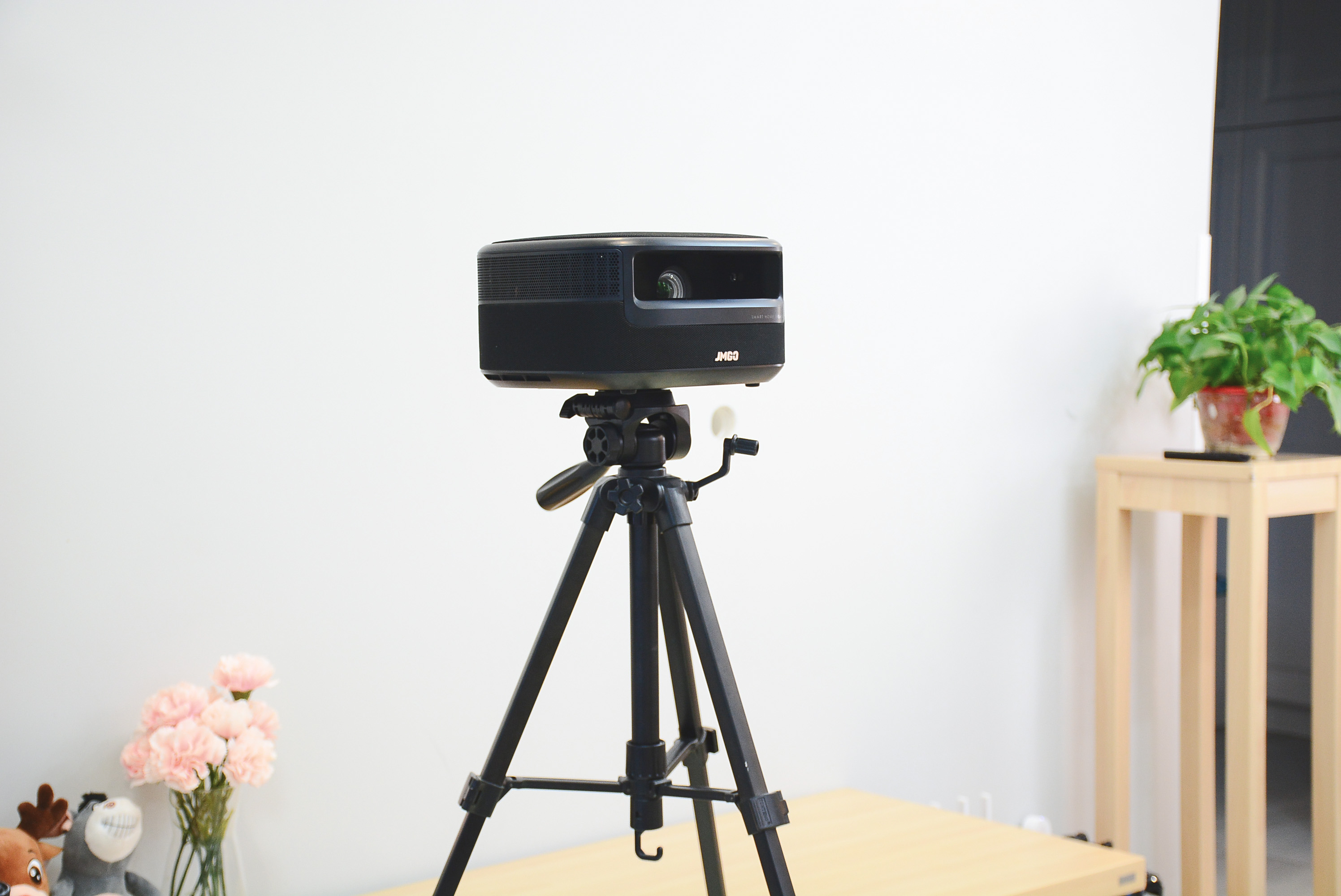 坚果v10投影能避开障碍吗,坚果V20智能投影