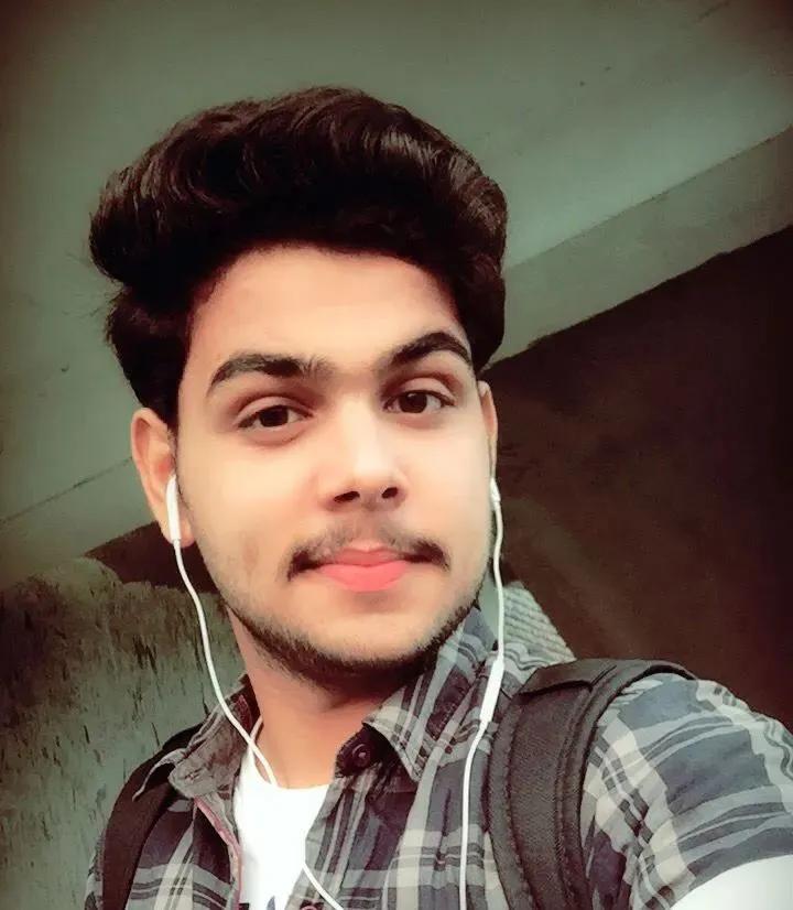 所以秃头的标准是发际线高≥7cm?头秃代表不再是中老年独扛大旗,90后、00后也在积极踊跃加入组织