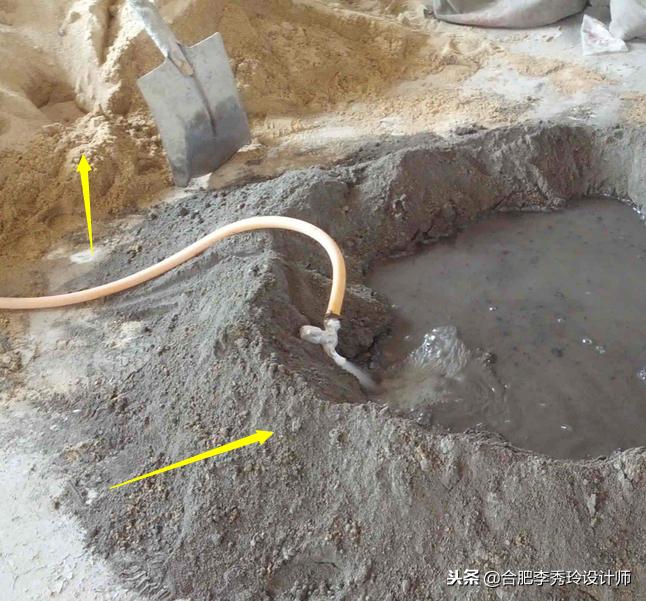 砌墙新墙体和老墙体不垂直,砌墙和墙面的缝隙大怎么处理