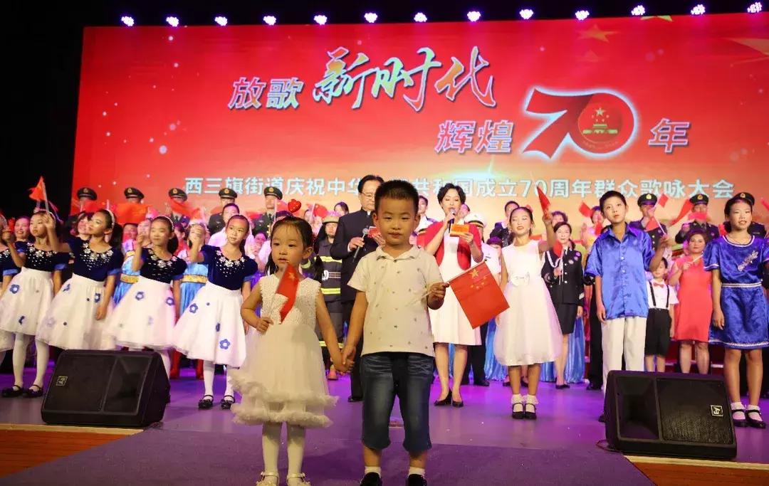 祝福祖国简短视频,那些让你为祖国热泪盈眶的瞬间