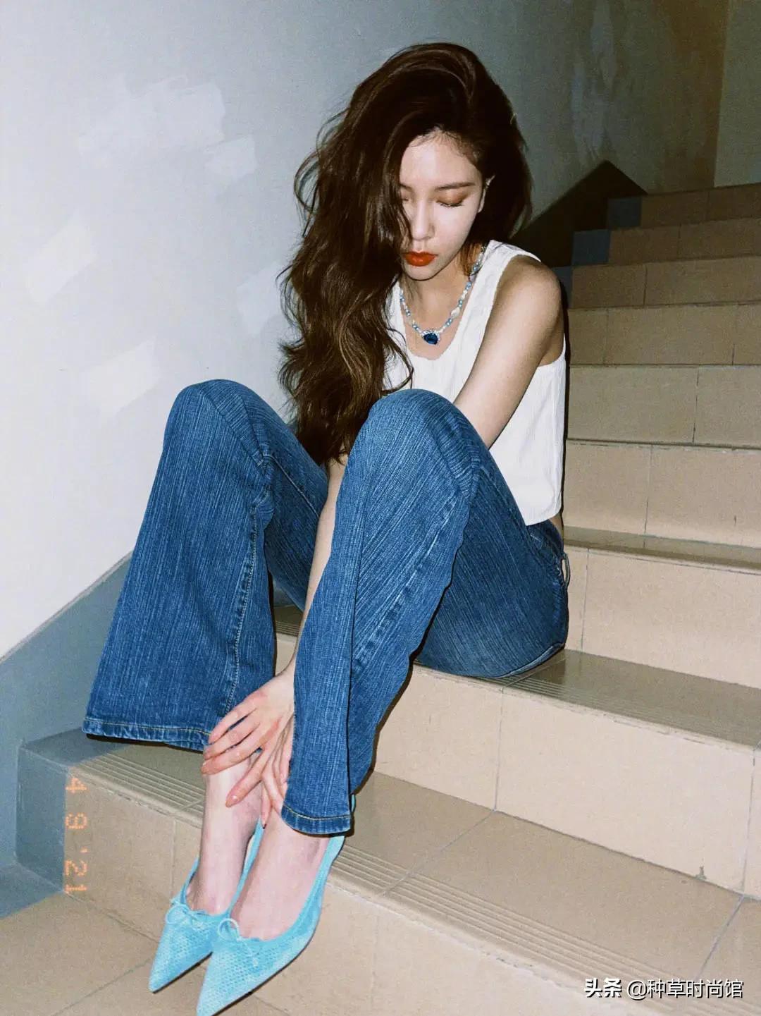 雾霾蓝和克莱因蓝哪个显白,宝蓝跟克莱因蓝哪个显白