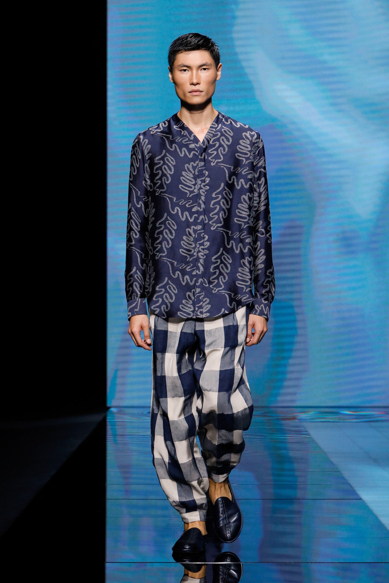 米兰时装周阿玛尼刘诗诗,米兰时装周阿玛尼户外走秀