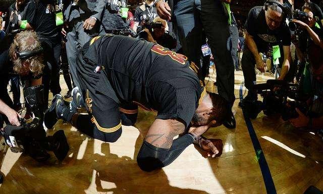 2016年詹姆斯总决赛g7克利夫兰,2016骑士总决赛詹姆斯七场数据