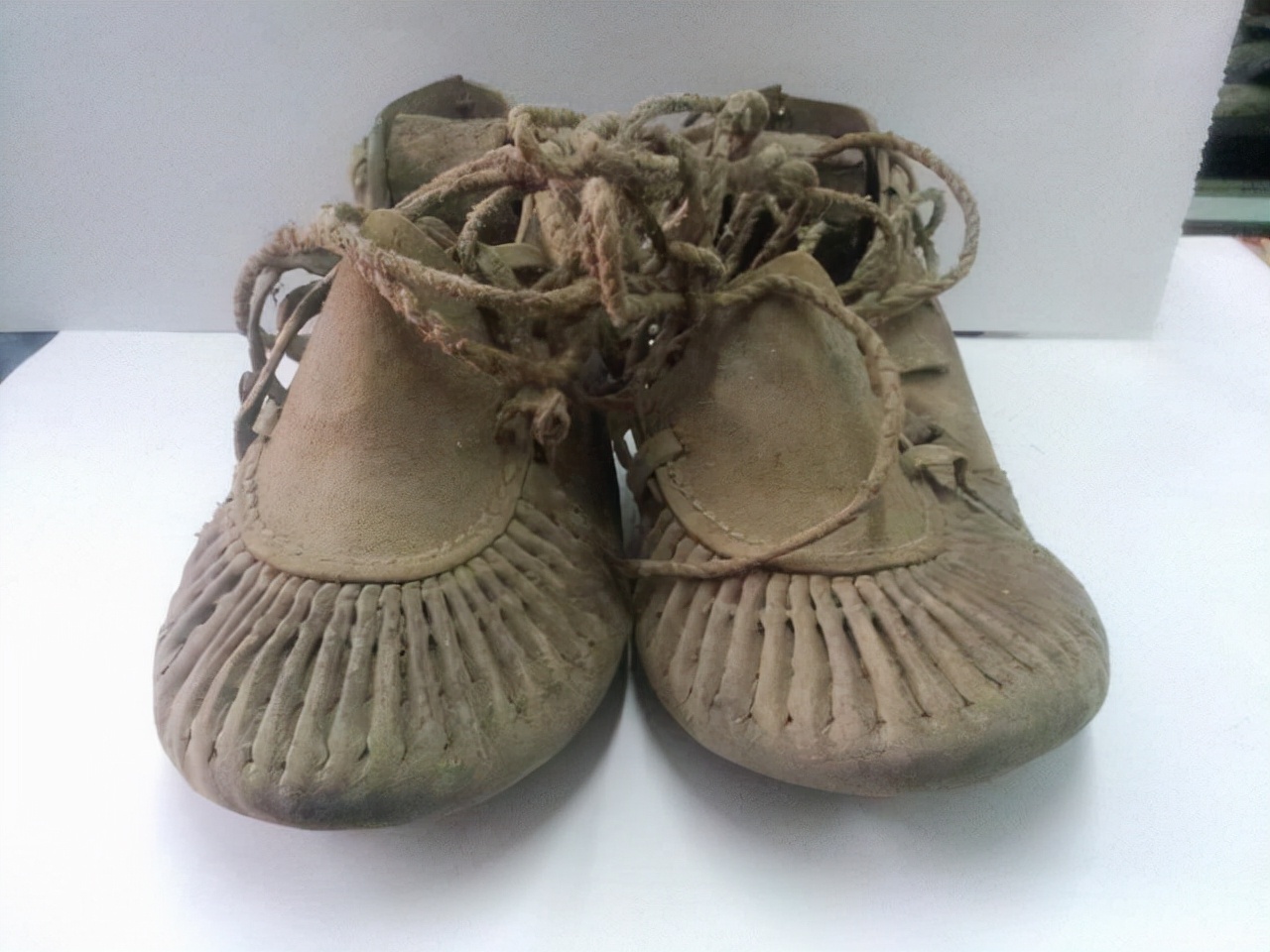 闲聊东北：老东北的怪（6）百褶皮鞋脚上踹