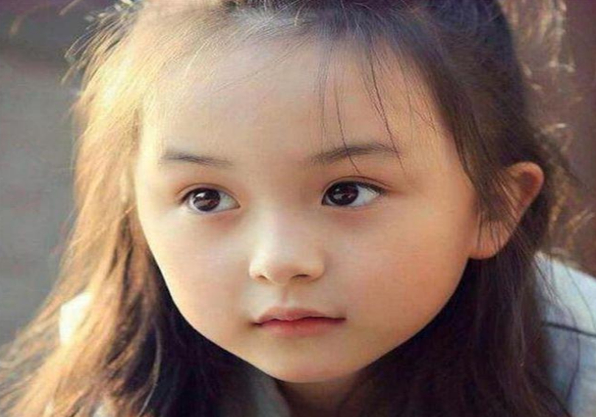 女大十八变真实长相,女大十八变孩子五官几岁定型