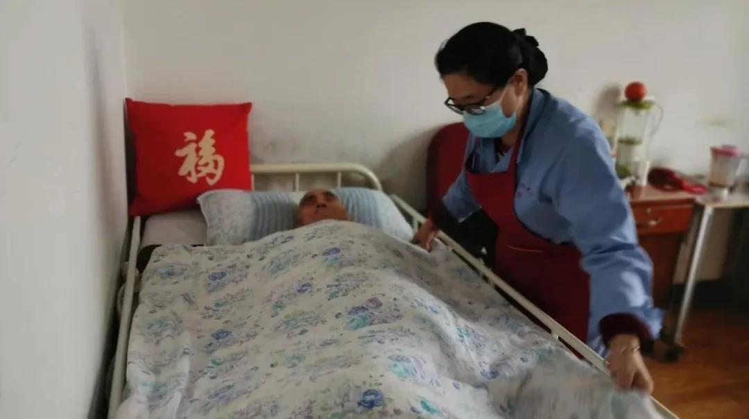 北京失能失智老人养老院,北京护工照顾80岁老人能自理