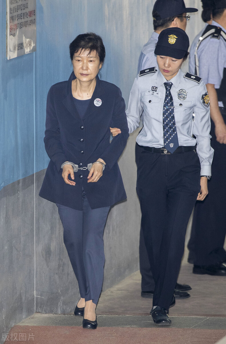 “嫁给韩国”的她入狱后现状如何？住12平米单间，4年未等到特赦