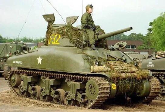 德国MAN5轴牵引车,世界军用拖车系列