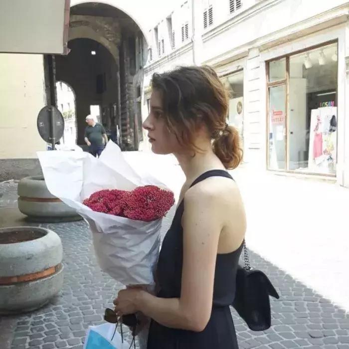 如果男人有第三者女人应该怎么做,男人和女人面对第三者的态度