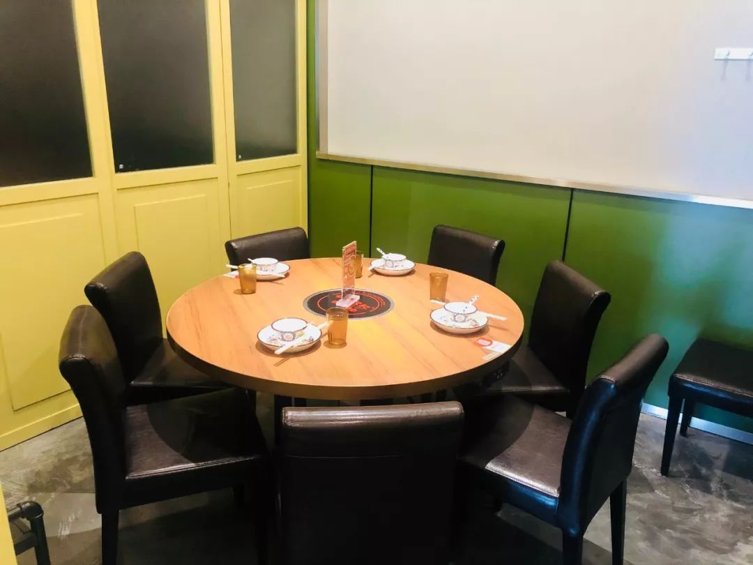 香港帅哥为了爱情来郑州，也带来了香港地道花胶鸡