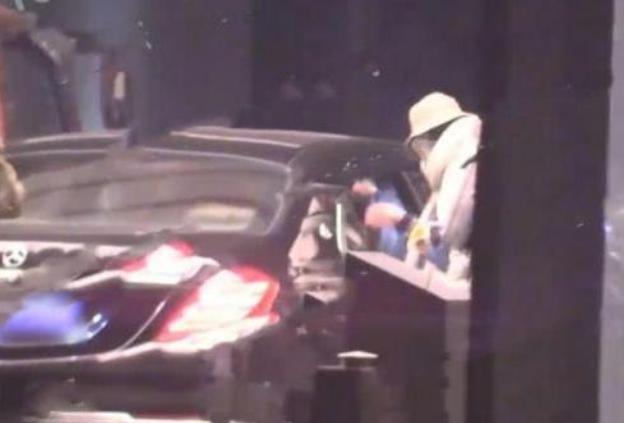 倪妮拍肩膀陈坤回应,倪妮和陈坤私下关系