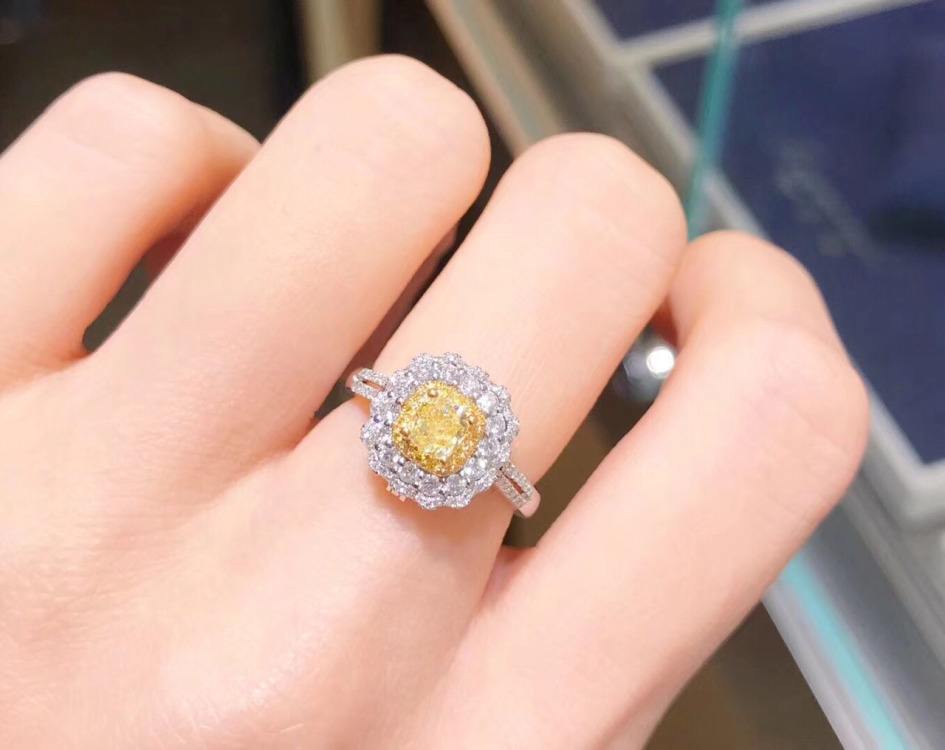 奢侈品与科技的碰撞：LV定制的iPhone11Pro有何魔力？