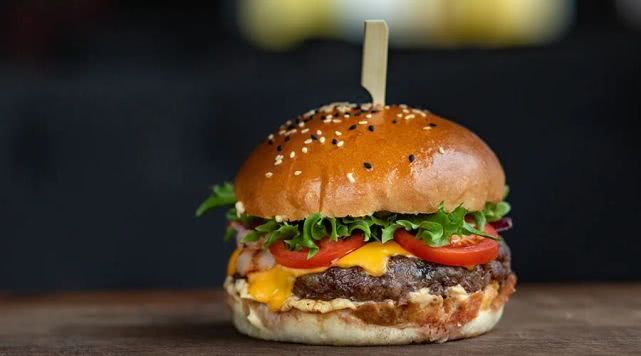 家长所说的汉堡到底是垃圾食品吗,老妈妈汉堡