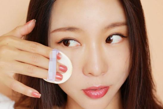 防止脱妆的化妆方法,夏季怎么化妆不容易脱妆