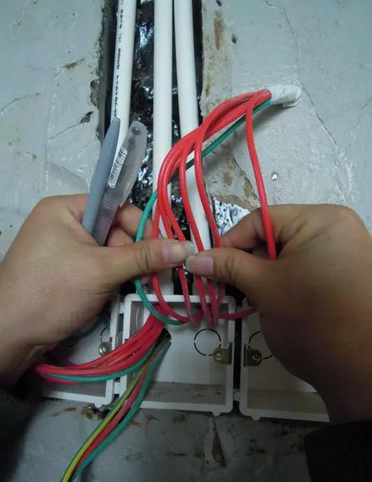 预埋线管被水泥堵了怎么疏通,线管通就是穿不过去线怎么办