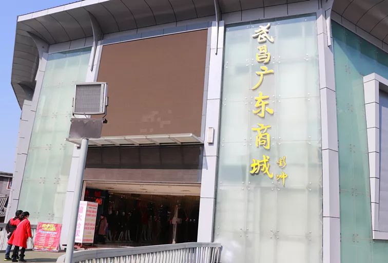 慢悠悠在司门口晃荡，感受武汉老城区的宠辱不惊