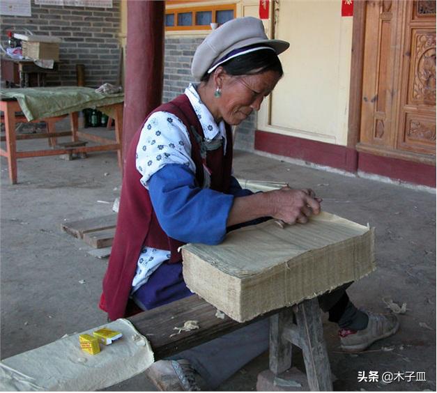 一张纸是怎么做成手工,如何简单的造出纸