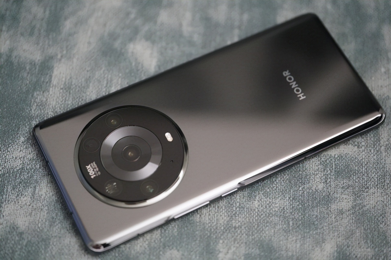 荣耀Magic3持续跳水，骁龙888+120Hz，为何还是没人买？