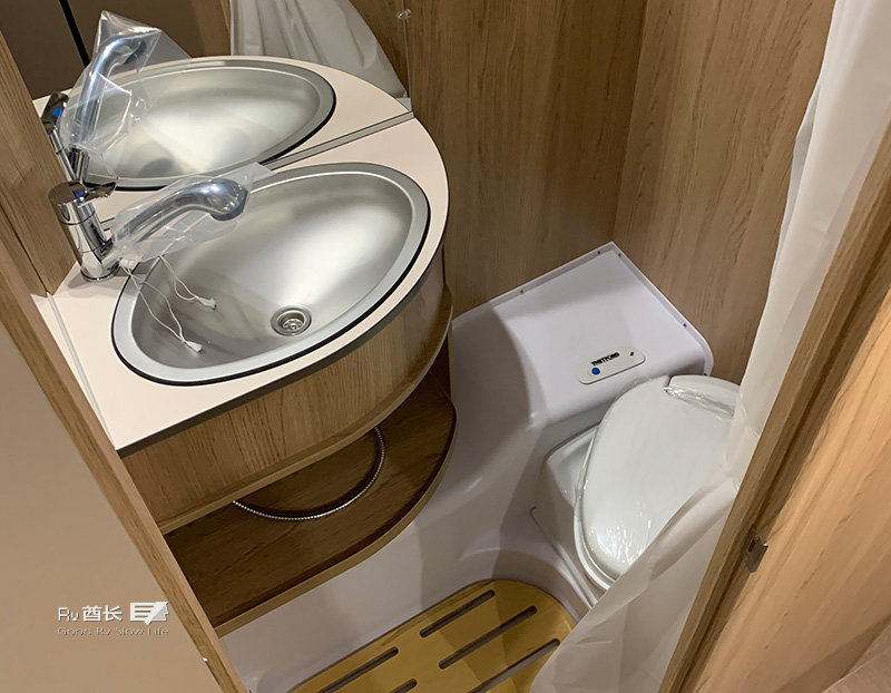 allegra拖挂房车最新报价,lance拖挂房车价格