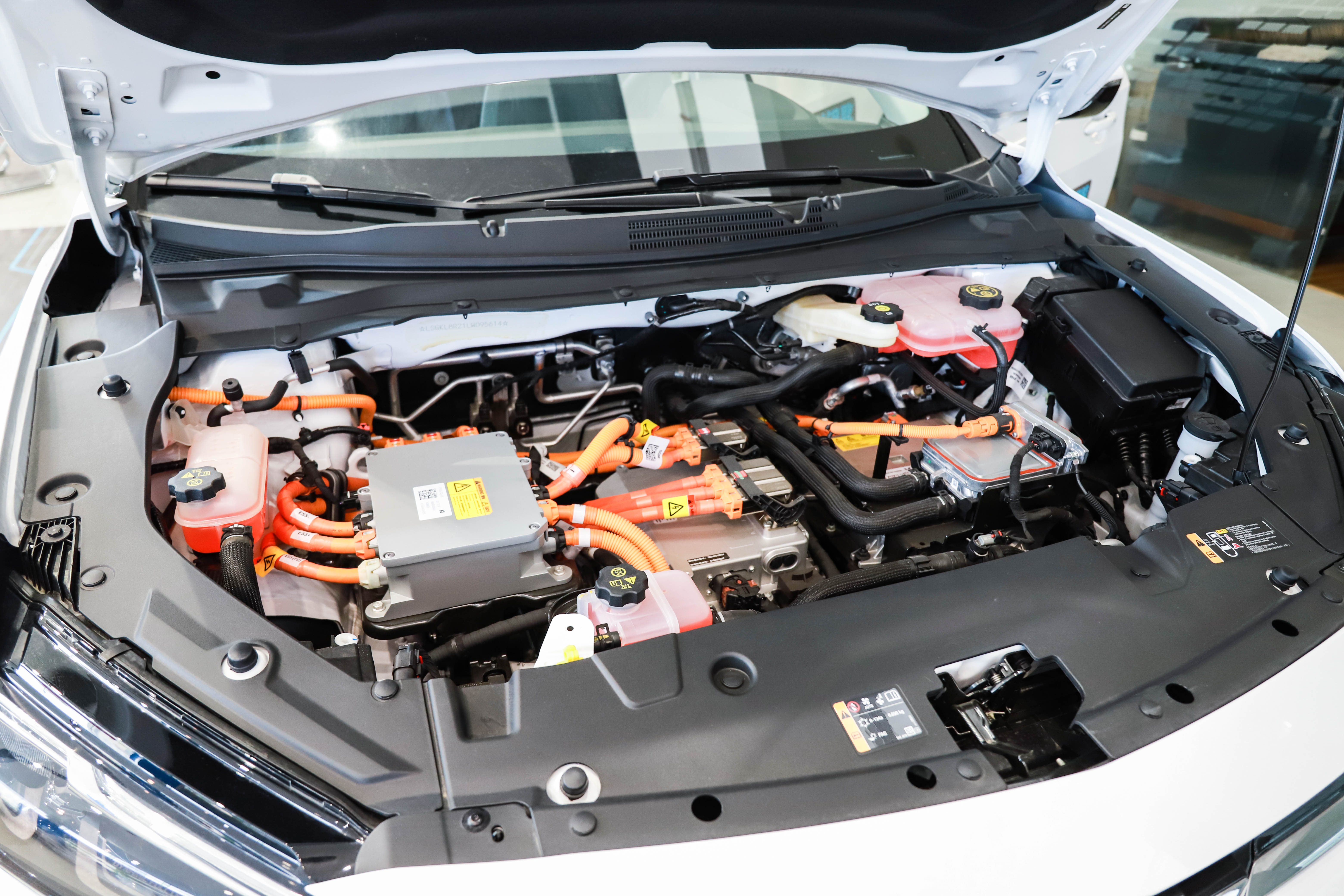 雪佛兰畅巡哪个牌子好,雪佛兰新能源车畅巡是什么价位