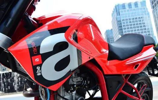 阿普利亚125踏板,阿普利亚125小钢炮