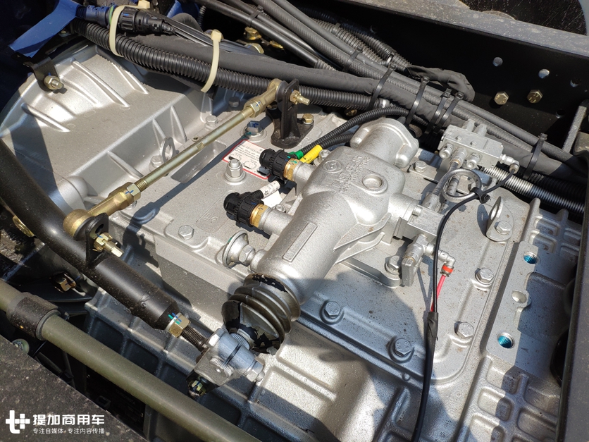 陕汽德龙新m3000这车怎么样,陕汽德龙新款x3000载货汽车怎么样