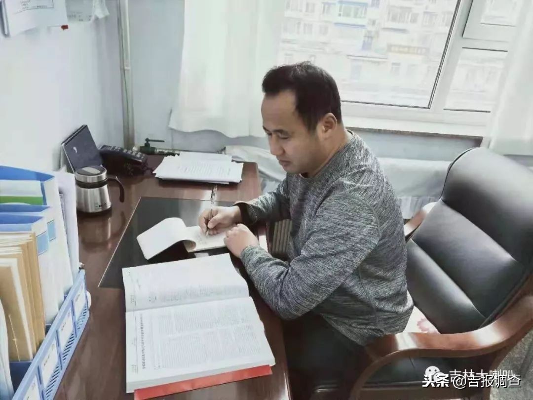 中学校园足球比赛喜报,通化市胜利小学足球赛