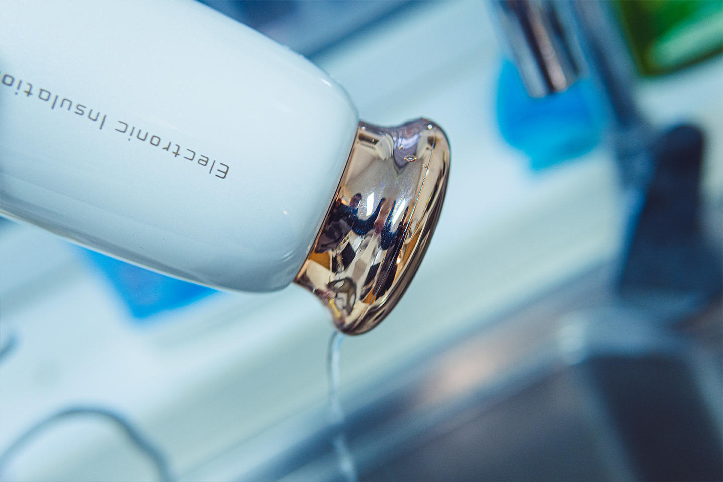 法格和大宇多功能料理锅哪个好,大宇烧水壶便携恒温壶测评