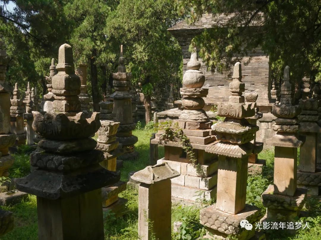 古寺灵岩寺,济南千年古寺灵岩寺