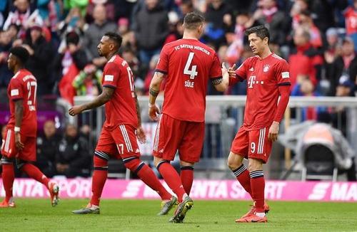 莱万多夫斯基绝对巨星,莱万多夫斯基两球难救主