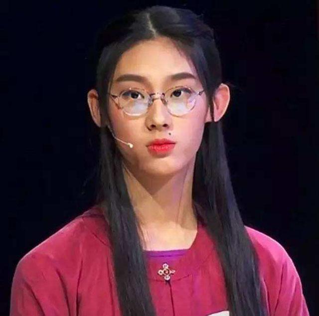 武亦姝书法水平如何,北大才女武亦姝书法