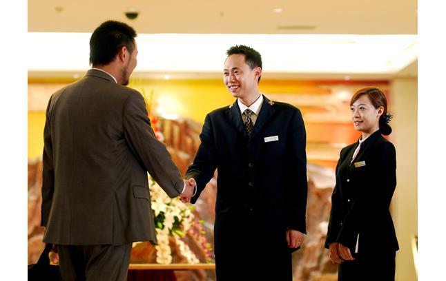 治灰指甲医生都不告诉的四种妙招,十多年的灰指甲能彻底治愈吗