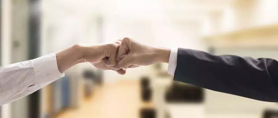 快递员8000到13000工资是真实的吗,8500元月薪背后的快递小哥故事