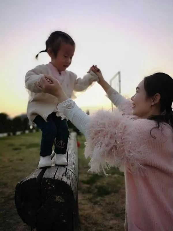 一个曾经军嫂的现实遭遇,军嫂最艰难的瞬间