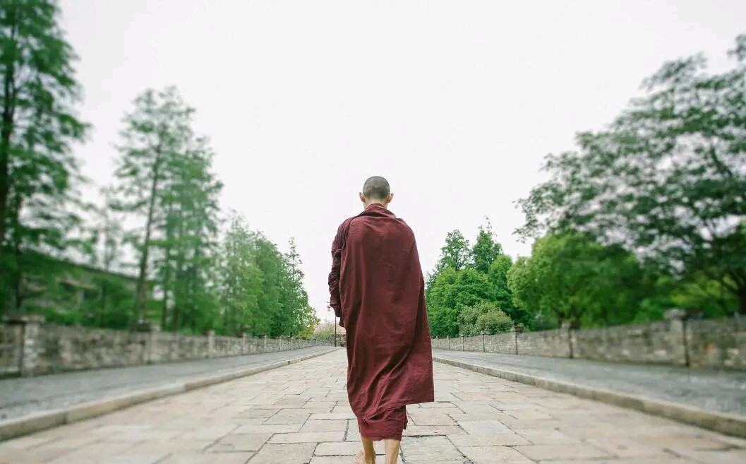 佛家讲当烦恼来临时,佛教讲无聊的时候可以做什么