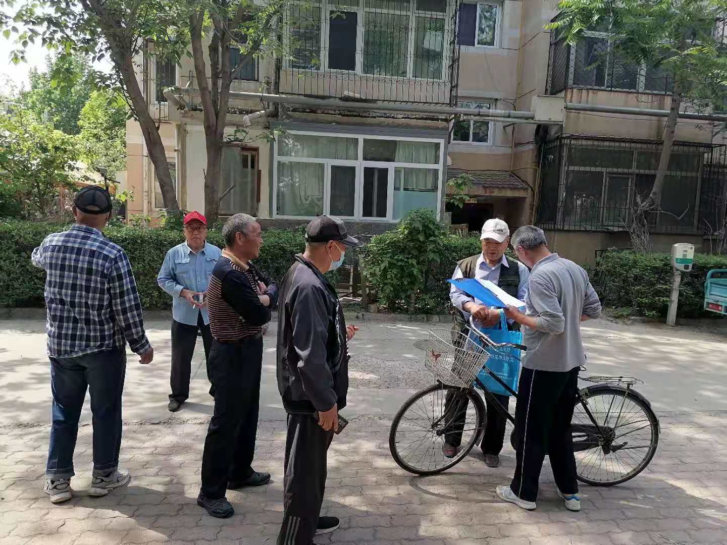 我为群众办实事党员进社区活动,开展社区活动是为群众办实事