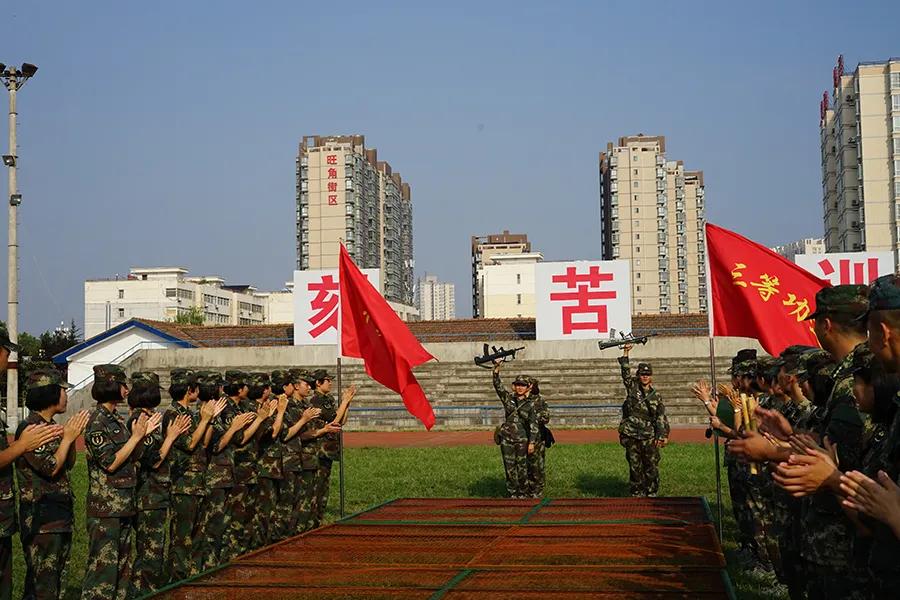 有哪些女兵,真实的女兵是谁