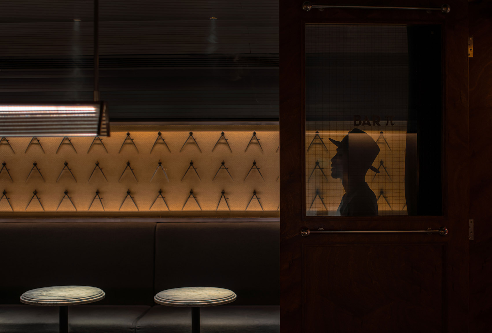 成都酒吧网红驻唱,成都酒吧网红