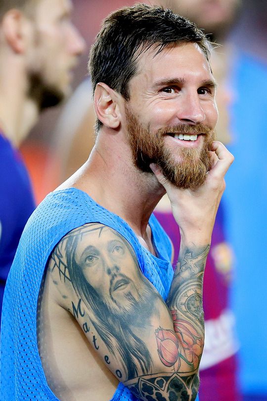 梅西1080p超清电脑壁纸,梅西伯纳乌晒球衣手机壁纸