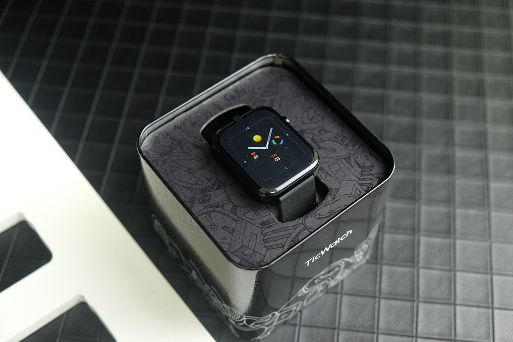 能测体温血压的智能手表,能测体温的运动手表