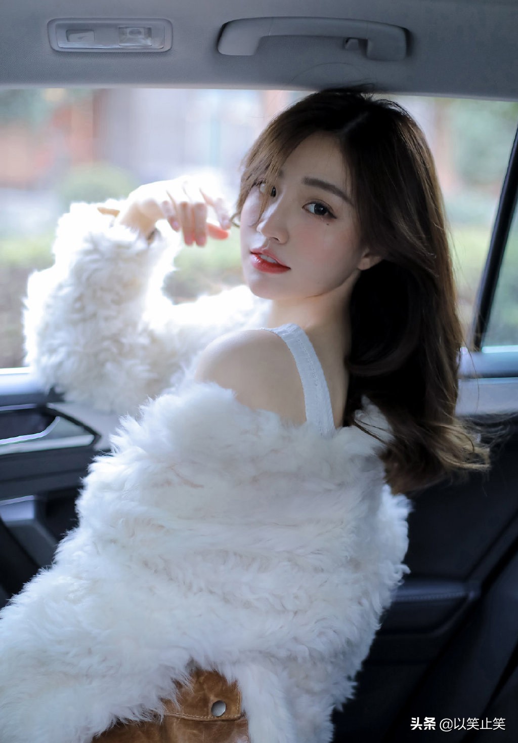 开心一刻：丈母娘今年50多岁了，今天突然剃了一个大光头