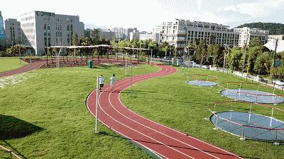 世界上最危险的跑道,世界上最舒服的跑道